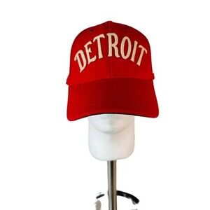 CCM Athletic Unisex Red White NHL Detroit Red Wings Hat Cap Size L/XL
